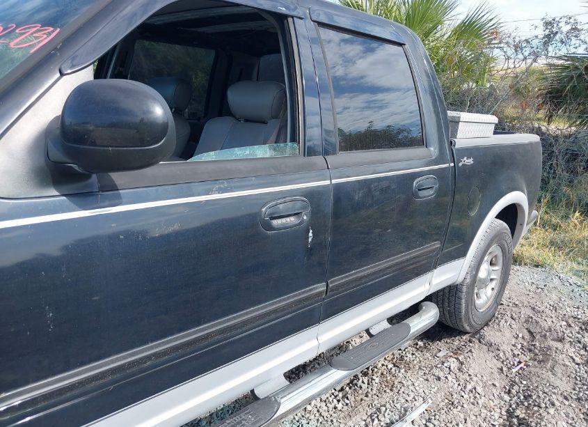Photo 12 of 2003 Ford F-150 LARIAT/XLT (VIN 1FTRW07L33KB07106)