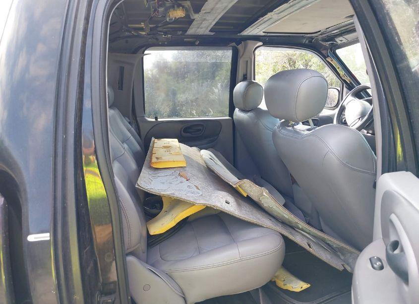 Photo 8 of 2003 Ford F-150 LARIAT/XLT (VIN 1FTRW07L33KB07106)