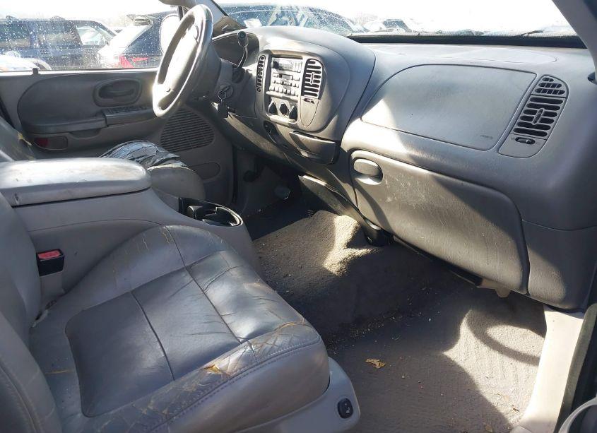 Photo 5 of 2001 Ford F-150 HARLEY-DAVIDSON EDITION/KING RANCH EDITION/LARIAT/XLT (VIN 1FTRW07L41KB68168)