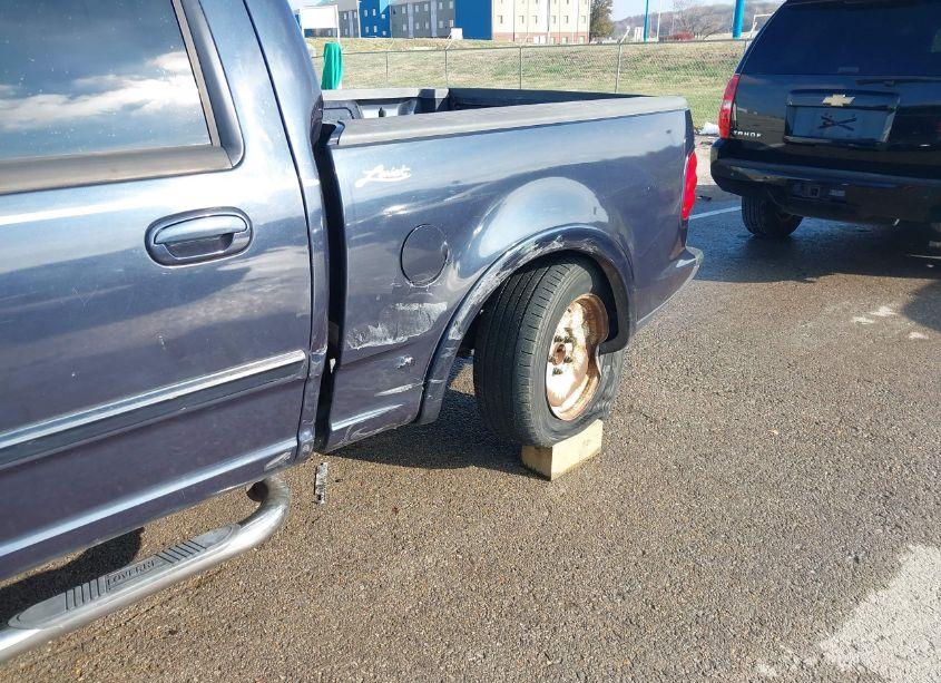 Photo 6 of 2001 Ford F-150 HARLEY-DAVIDSON EDITION/KING RANCH EDITION/LARIAT/XLT (VIN 1FTRW07L41KB68168)