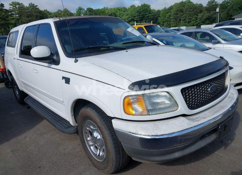 2002 Ford F-150 LARIAT/XLT (VIN 1FTRW07L42KA60229) main photo