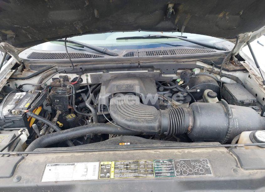 Photo 10 of 2002 Ford F-150 LARIAT/XLT (VIN 1FTRW07L42KA60229)