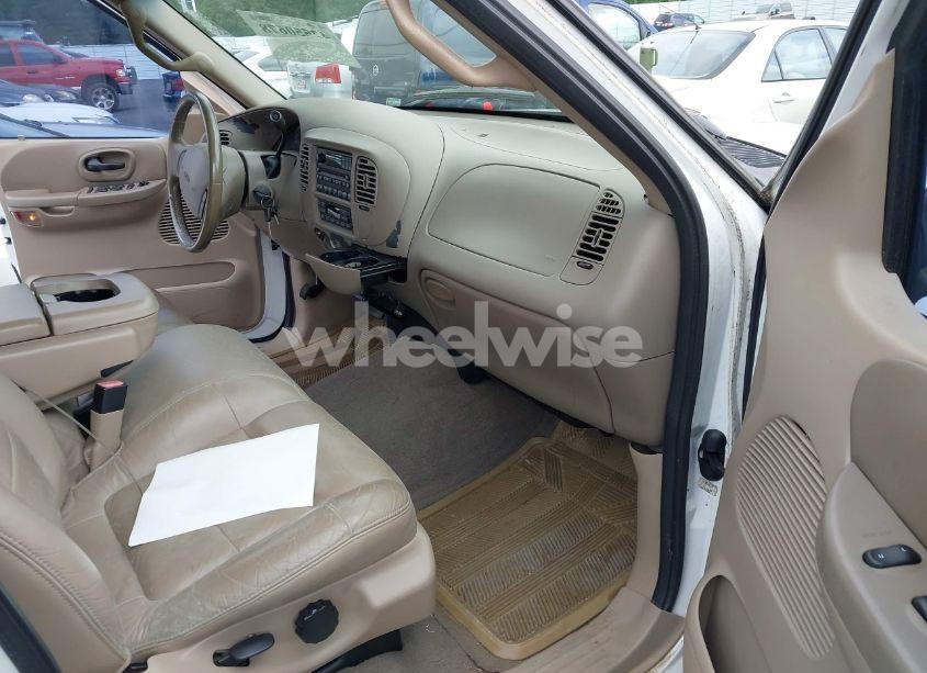 Photo 5 of 2002 Ford F-150 LARIAT/XLT (VIN 1FTRW07L42KA60229)