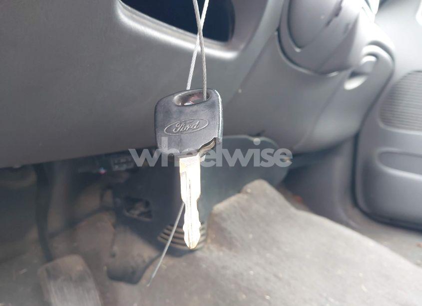 Photo 11 of 2002 Ford F-150 LARIAT/XLT (VIN 1FTRW07L42KD74947)