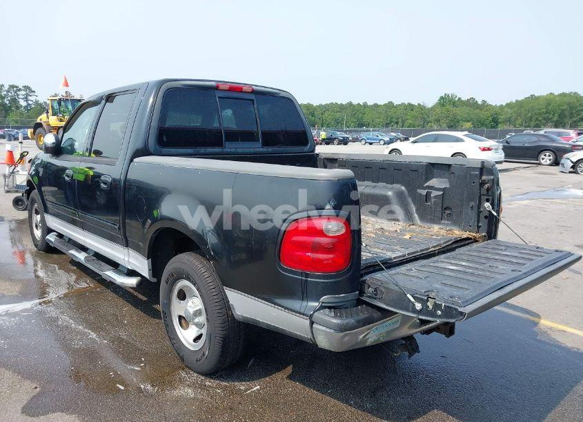 Photo 3 of 2002 Ford F-150 LARIAT/XLT (VIN 1FTRW07L42KD74947)