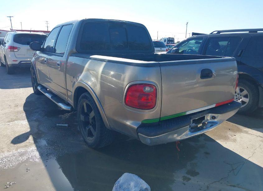 Photo 3 of 2003 Ford F-150 LARIAT/XLT (VIN 1FTRW07L43KB72322)