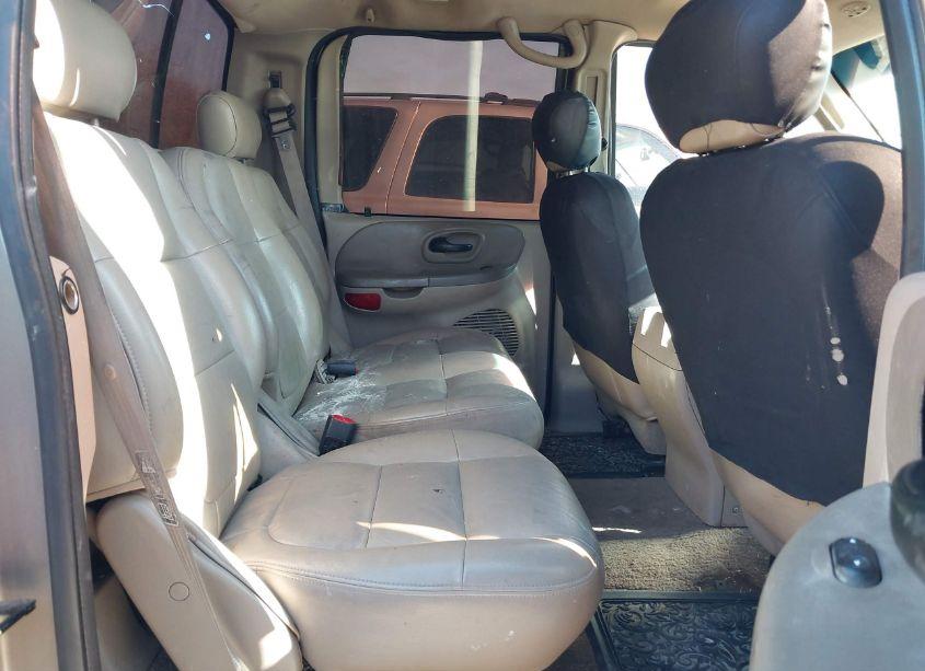 Photo 8 of 2003 Ford F-150 LARIAT/XLT (VIN 1FTRW07L43KB72322)