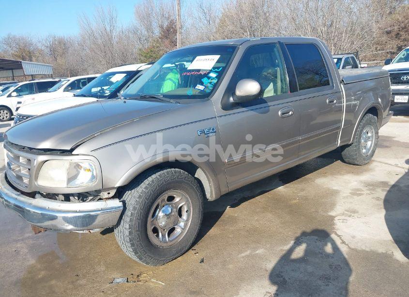 Photo 2 of 2001 Ford F-150 HARLEY-DAVIDSON EDITION/KING RANCH EDITION/LARIAT/XLT (VIN 1FTRW07L51KB67594)
