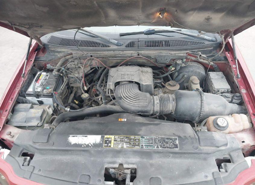 Photo 10 of 2002 Ford F-150 LARIAT/XLT (VIN 1FTRW07L52KB09583)