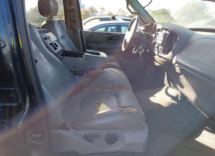 Photo 5 of 2002 Ford F-150 LARIAT/XLT (VIN 1FTRW07L52KB71064)