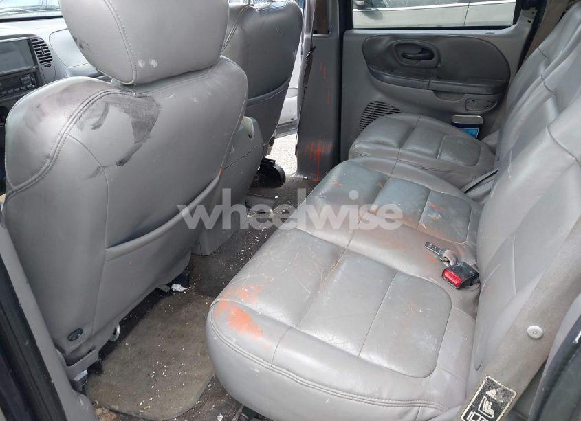 Photo 8 of 2003 Ford F-150 LARIAT/XLT (VIN 1FTRW07L53KA75386)