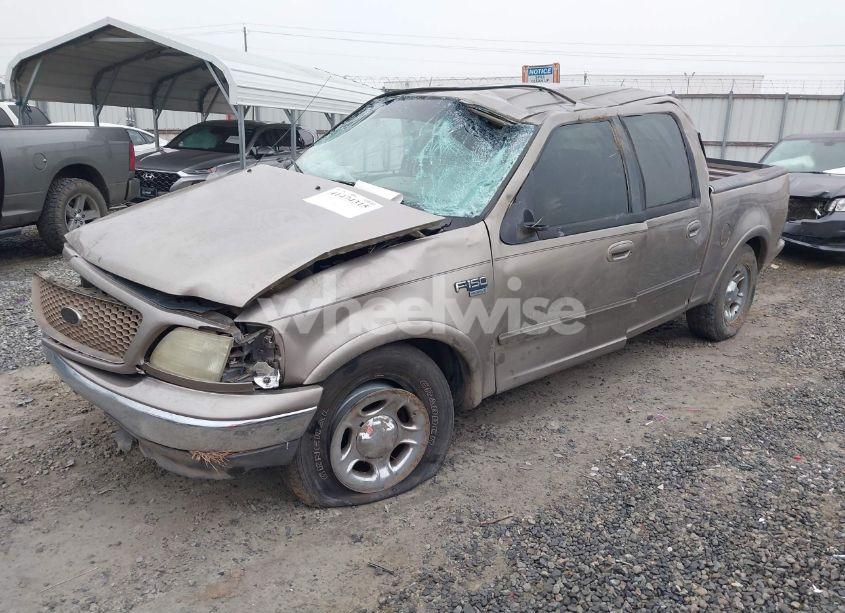 Photo 2 of 2003 Ford F-150 LARIAT/XLT (VIN 1FTRW07L53KB16888)