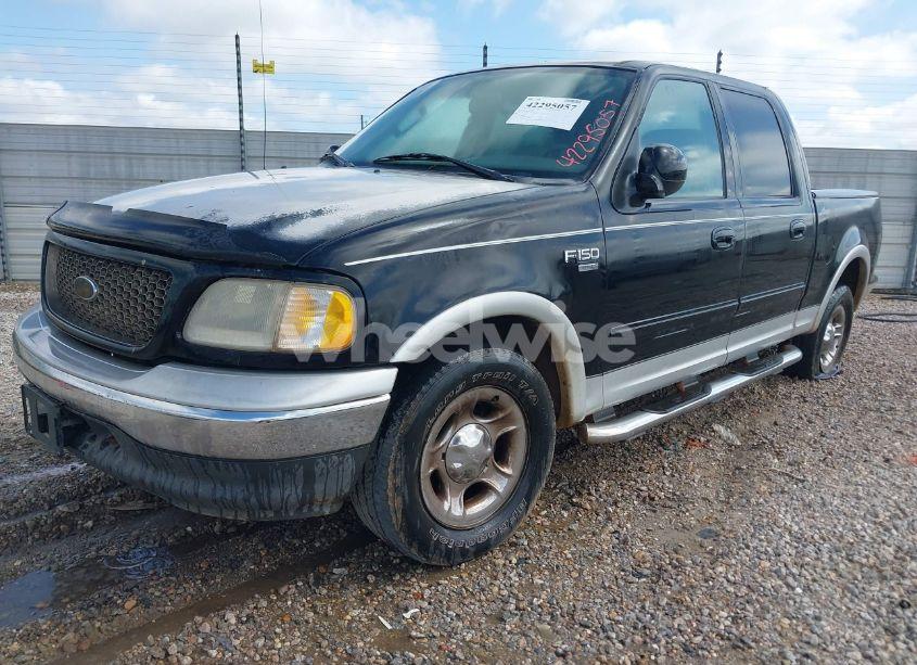 Photo 2 of 2003 Ford F-150 LARIAT/XLT (VIN 1FTRW07L53KB61653)