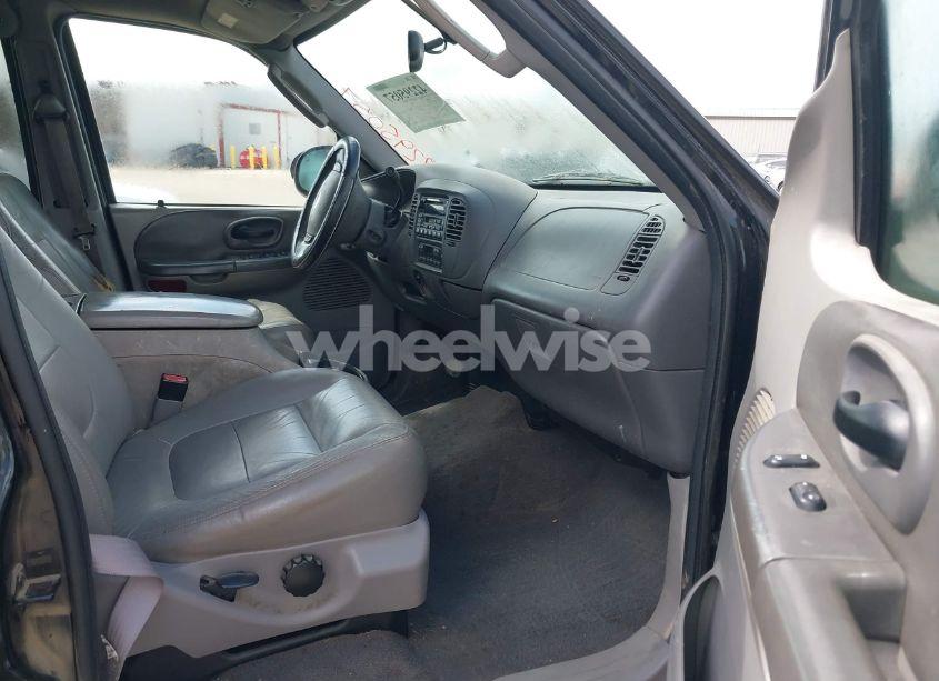 Photo 5 of 2003 Ford F-150 LARIAT/XLT (VIN 1FTRW07L53KB61653)