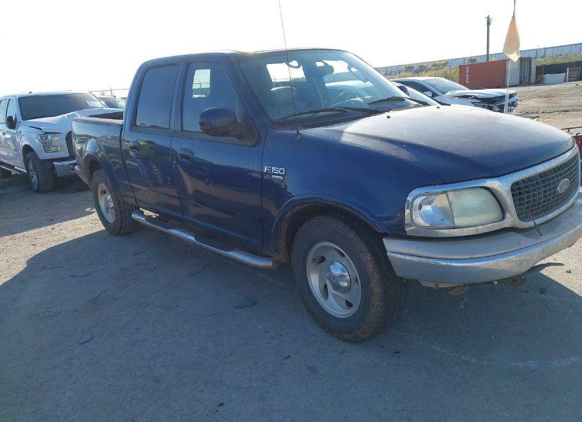 2003 Ford F-150 LARIAT/XLT (VIN 1FTRW07L53KB91395) main photo