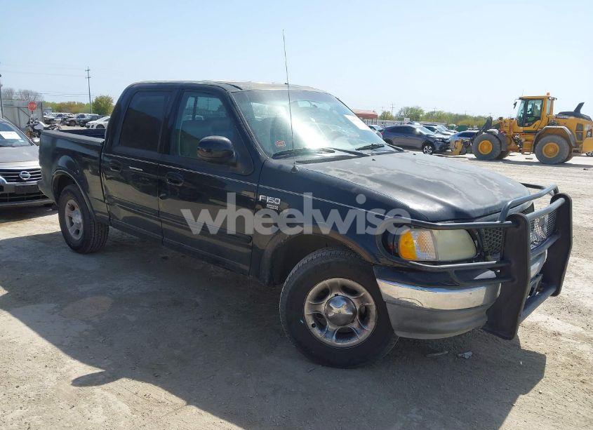 2003 Ford F-150 LARIAT/XLT (VIN 1FTRW07L53KC01651) main photo