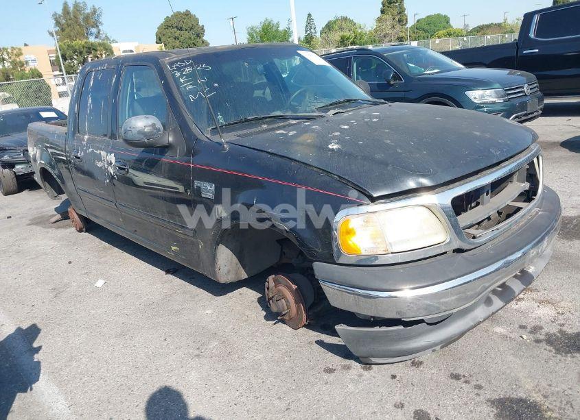 2003 Ford F-150 LARIAT/XLT (VIN 1FTRW07L53KC57704) main photo