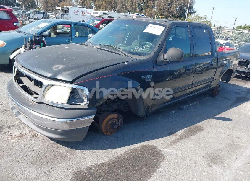 Photo 2 of 2003 Ford F-150 LARIAT/XLT (VIN 1FTRW07L53KC57704)