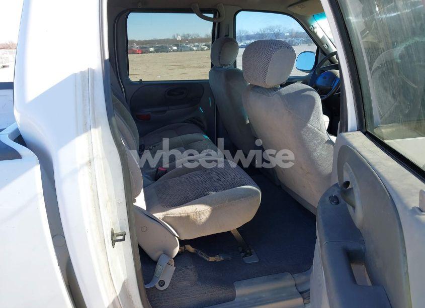 Photo 8 of 2001 Ford F-150 HARLEY-DAVIDSON EDITION/KING RANCH EDITION/LARIAT/XLT (VIN 1FTRW07L61KB96831)