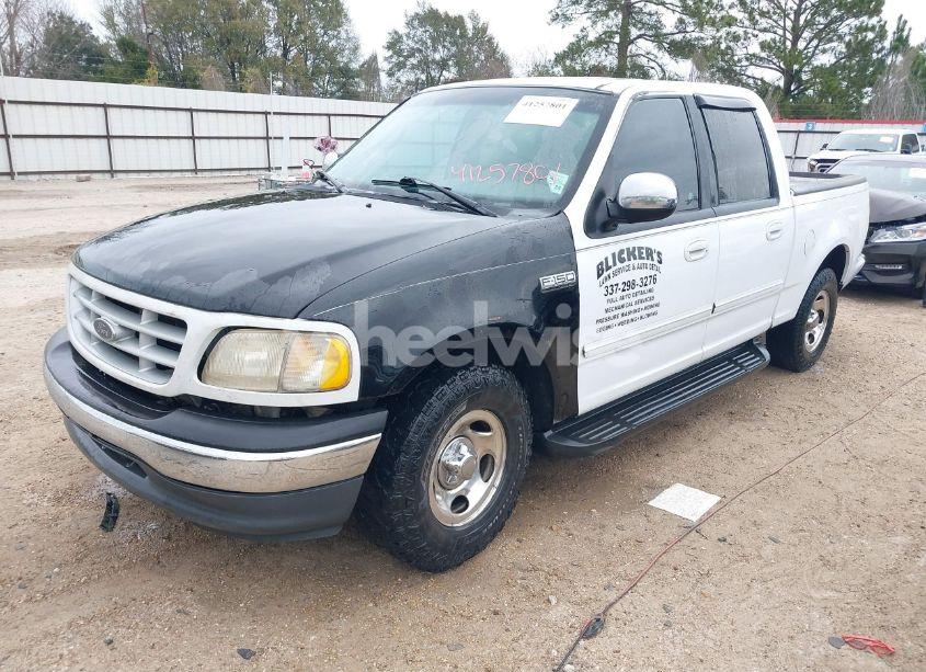 Photo 2 of 2002 Ford F-150 LARIAT/XLT (VIN 1FTRW07L62KB36162)