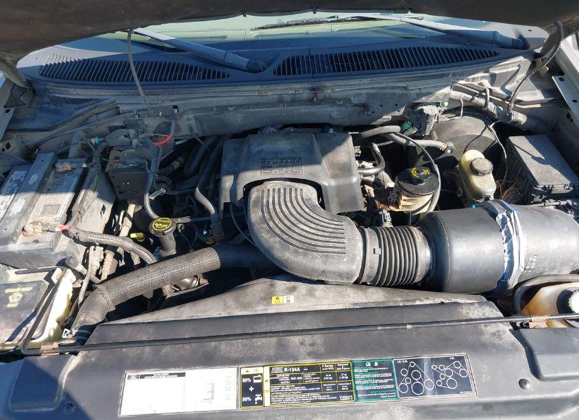 Photo 10 of 2002 Ford F-150 LARIAT/XLT (VIN 1FTRW07L62KB82526)