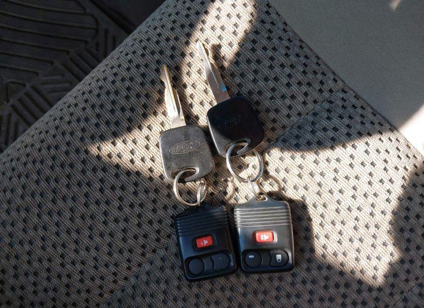 Photo 11 of 2002 Ford F-150 LARIAT/XLT (VIN 1FTRW07L62KB82526)