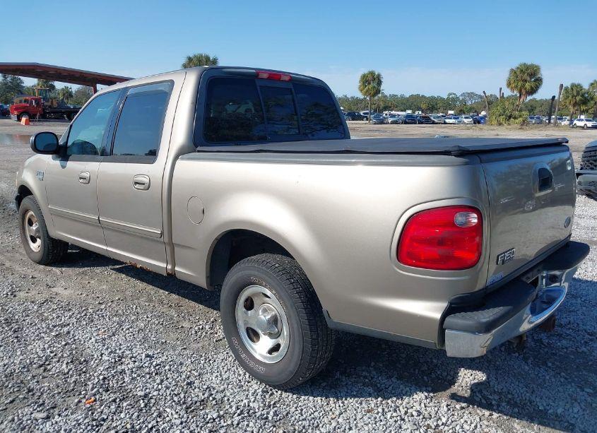 Photo 3 of 2002 Ford F-150 LARIAT/XLT (VIN 1FTRW07L62KB82526)