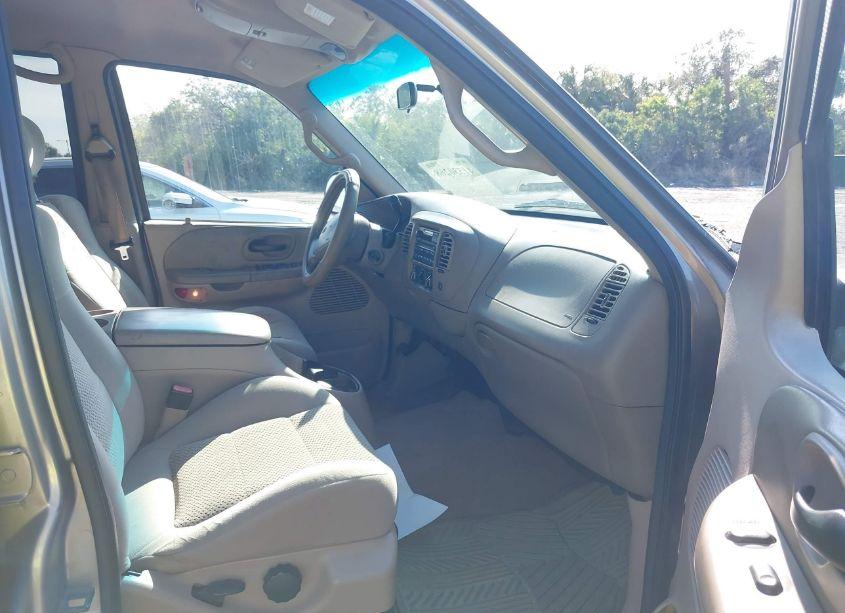 Photo 5 of 2002 Ford F-150 LARIAT/XLT (VIN 1FTRW07L62KB82526)