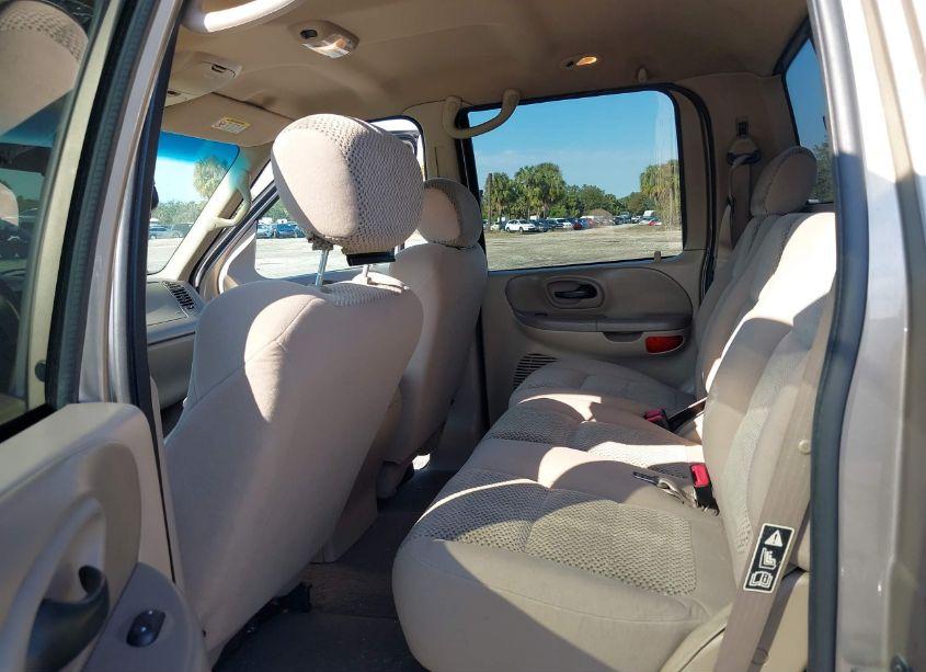 Photo 8 of 2002 Ford F-150 LARIAT/XLT (VIN 1FTRW07L62KB82526)