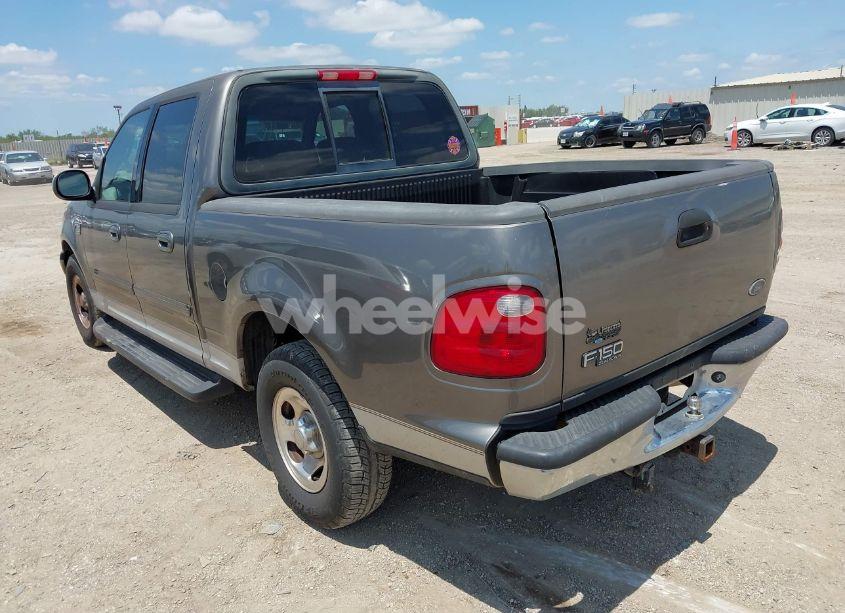 Photo 3 of 2002 Ford F-150 LARIAT/XLT (VIN 1FTRW07L62KB91999)