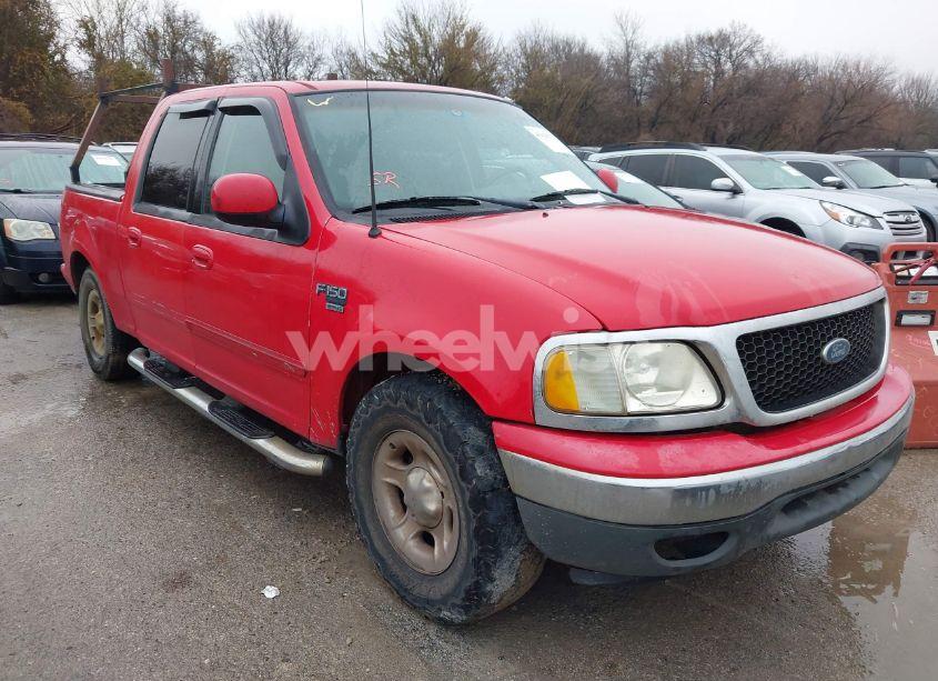 2003 Ford F-150 LARIAT/XLT (VIN 1FTRW07L63KB93785) main photo