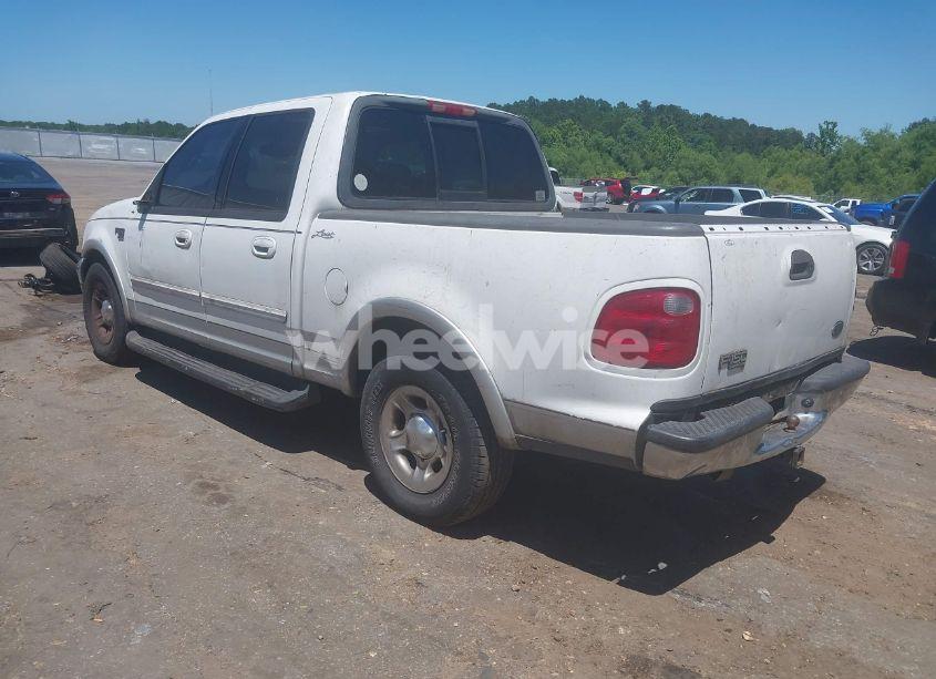 Photo 3 of 2002 Ford F-150 LARIAT/XLT (VIN 1FTRW07L72KB62365)