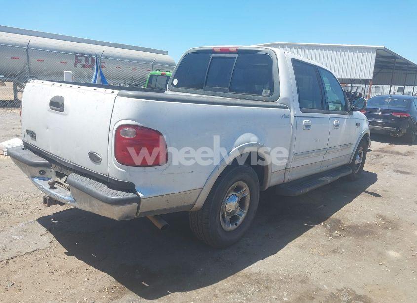 Photo 4 of 2002 Ford F-150 LARIAT/XLT (VIN 1FTRW07L72KB62365)