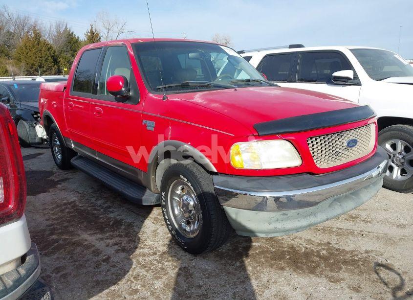 2002 Ford F-150 LARIAT/XLT (VIN 1FTRW07L72KD15052) main photo