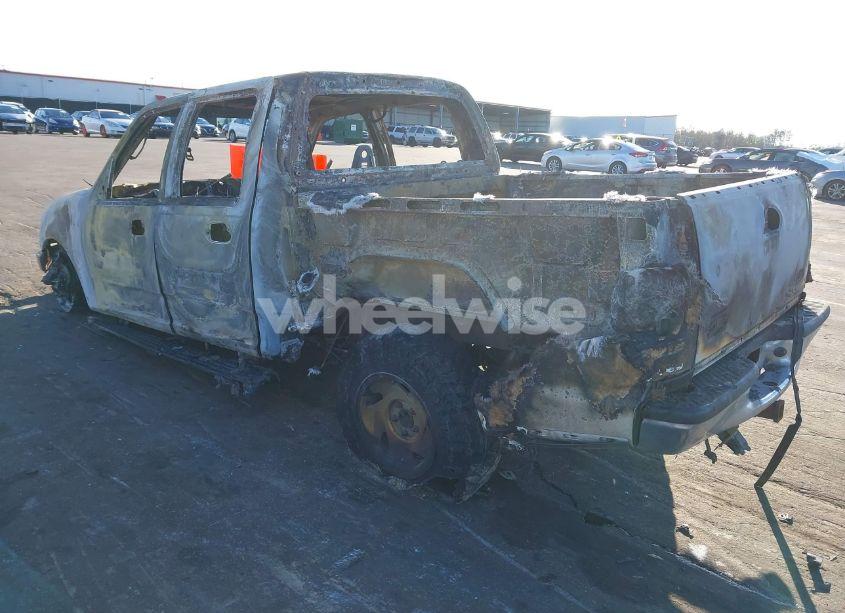 Photo 3 of 2001 Ford F-150 (VIN 1FTRW07L81KB95695)