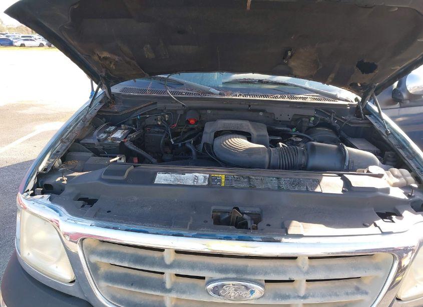 Photo 10 of 2002 Ford F-150 LARIAT/XLT (VIN 1FTRW07L82KD05954)