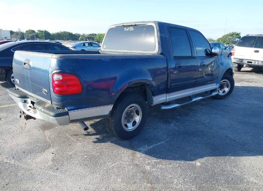 Photo 4 of 2002 Ford F-150 LARIAT/XLT (VIN 1FTRW07L82KD05954)