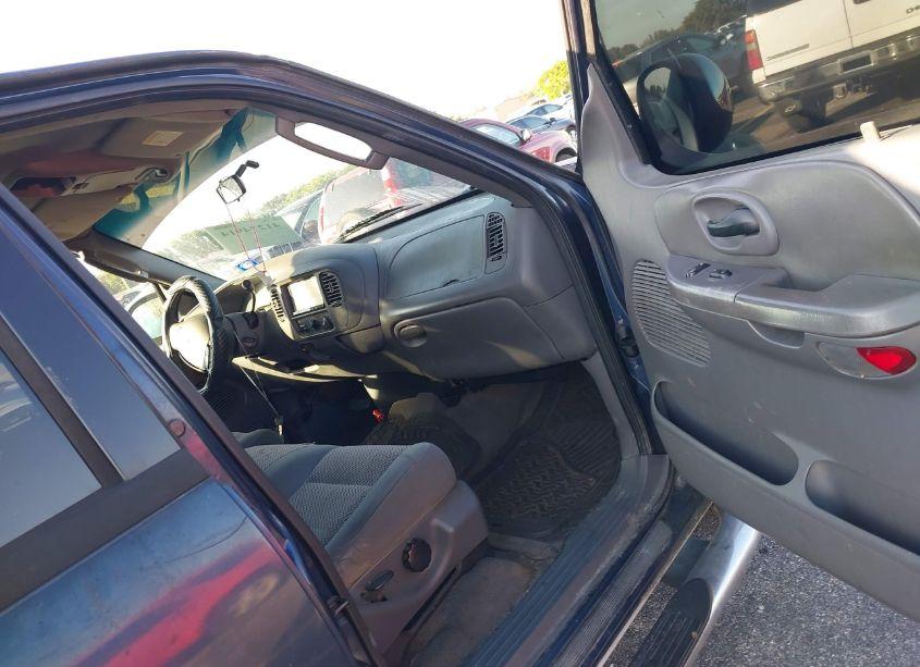 Photo 5 of 2002 Ford F-150 LARIAT/XLT (VIN 1FTRW07L82KD05954)