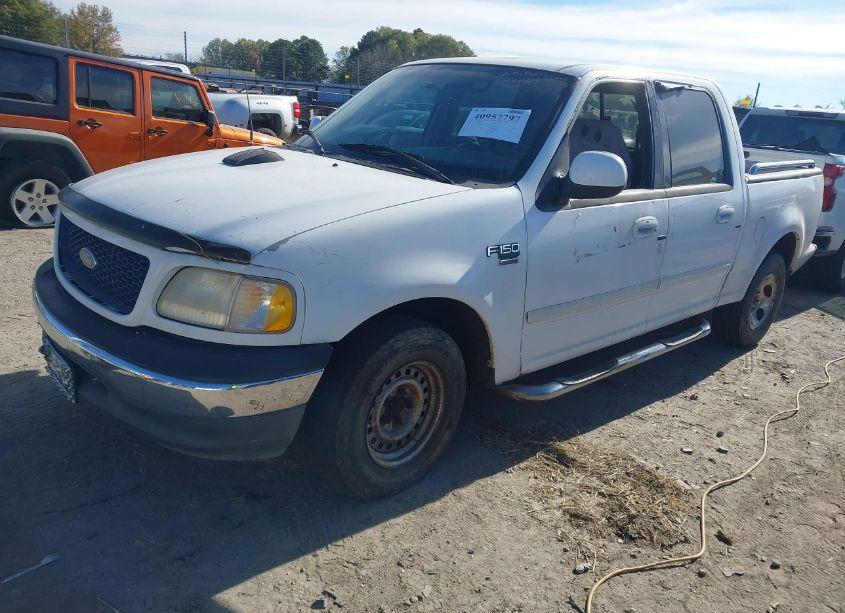 Photo 2 of 2001 Ford F-150 HARLEY-DAVIDSON EDITION/KING RANCH EDITION/LARIAT/XLT (VIN 1FTRW07L91KF50843)