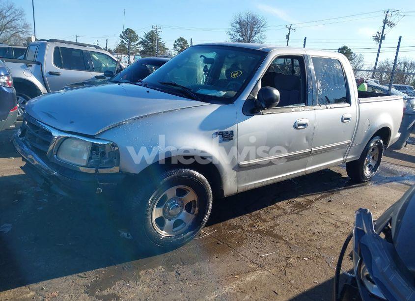 Photo 2 of 2003 Ford F-150 LARIAT/XLT (VIN 1FTRW07L93KD12364)