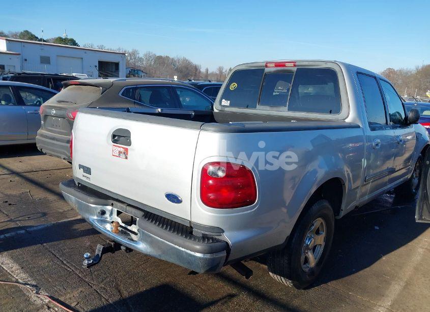 Photo 4 of 2003 Ford F-150 LARIAT/XLT (VIN 1FTRW07L93KD12364)