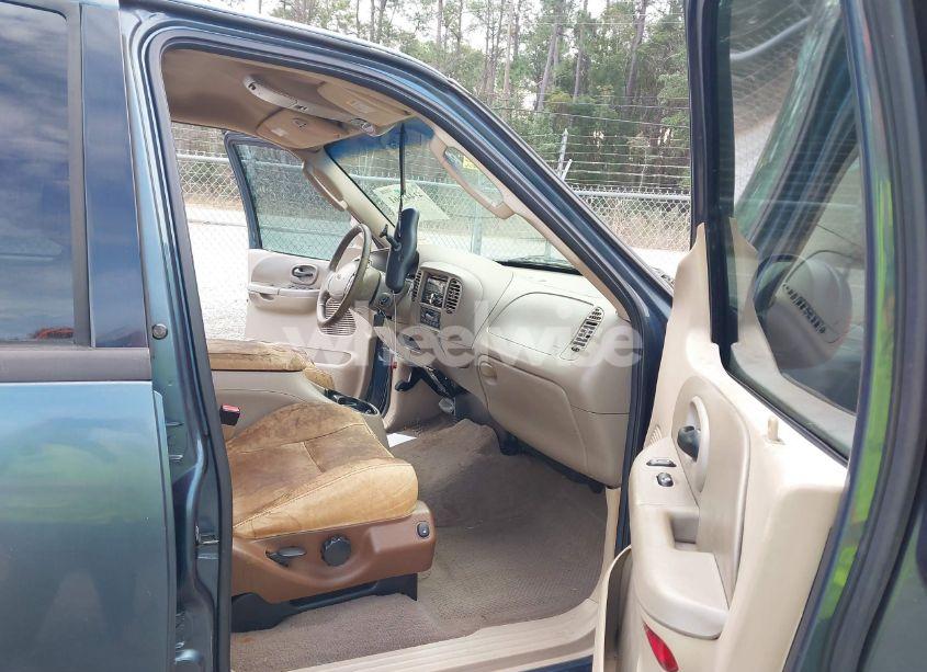 Photo 5 of 2002 Ford F-150 LARIAT/XLT (VIN 1FTRW07LX2KD45954)