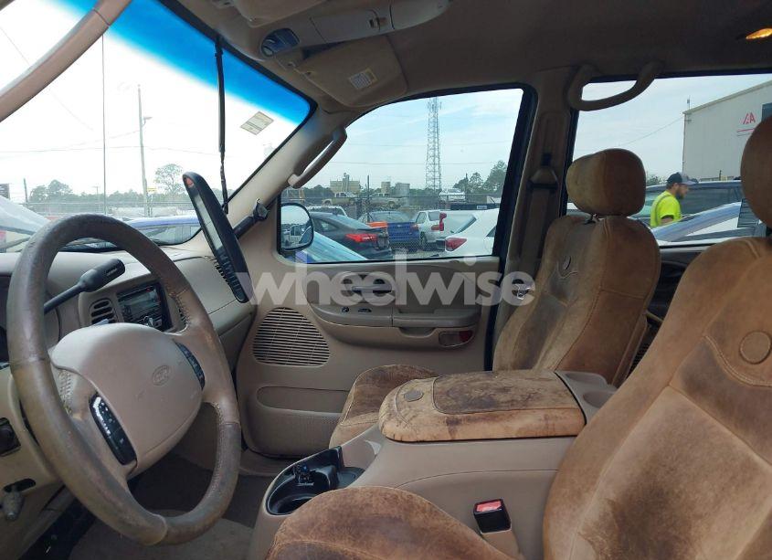 Photo 6 of 2002 Ford F-150 LARIAT/XLT (VIN 1FTRW07LX2KD45954)