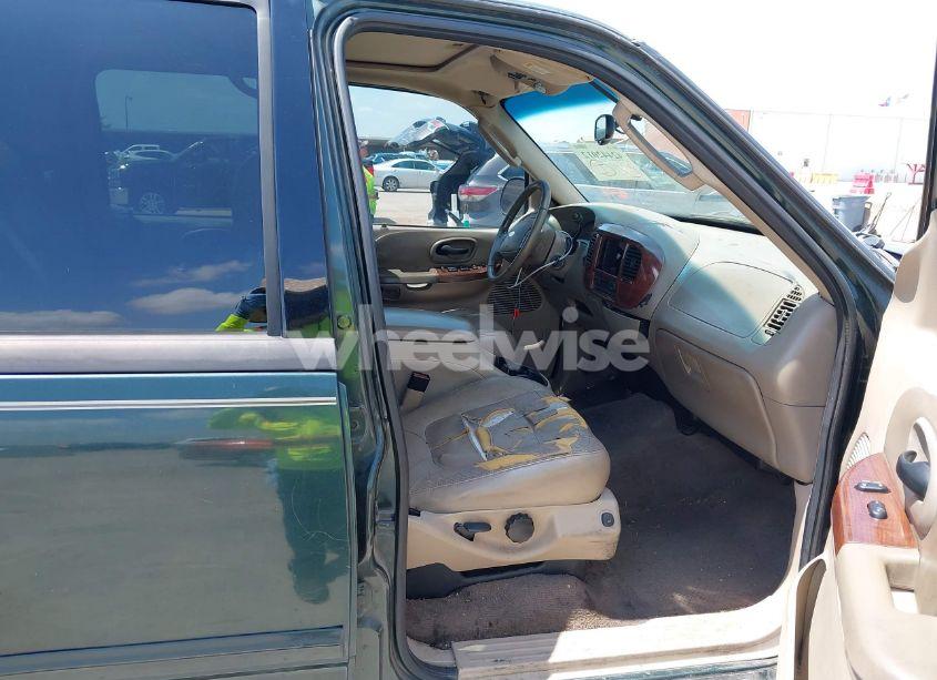 Photo 5 of 2003 Ford F-150 LARIAT/XLT (VIN 1FTRW07LX3KA65663)