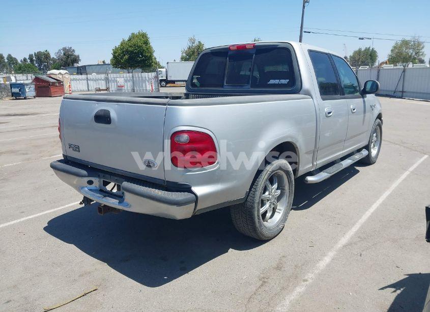 Photo 4 of 2003 Ford F-150 LARIAT/XLT (VIN 1FTRW07LX3KC37027)