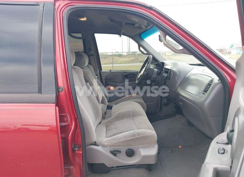 Photo 5 of 2001 Ford F-150 HARLEY-DAVIDSON EDITION/KING RANCH EDITION/LARIAT/XLT (VIN 1FTRW07W81KA41692)