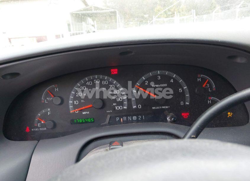 Photo 7 of 2002 Ford F-150 LARIAT/XLT (VIN 1FTRW08612KB42637)