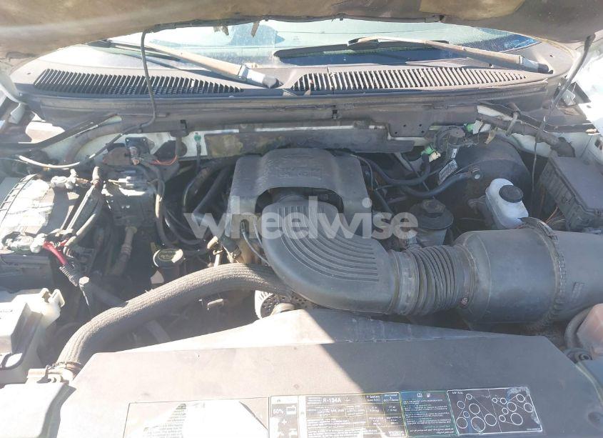 Photo 10 of 2002 Ford F-150 LARIAT/XLT (VIN 1FTRW08612KD90354)