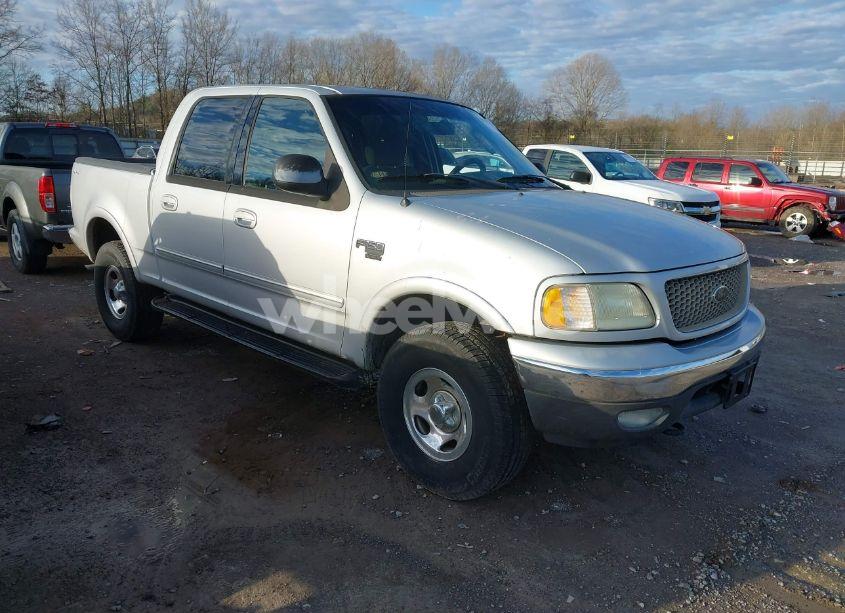 2002 Ford F-150 LARIAT/XLT (VIN 1FTRW08632KE22611) main photo