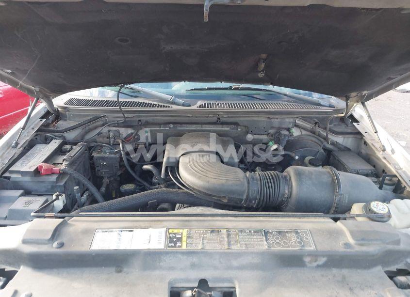 Photo 10 of 2002 Ford F-150 LARIAT/XLT (VIN 1FTRW08632KE22611)